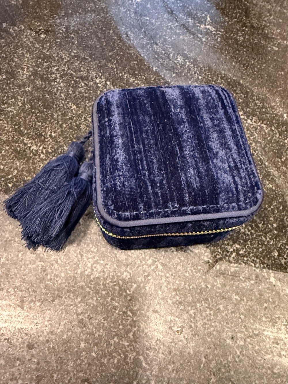 Sézane Velvet Tassel Jewelry Box - Deep Navy